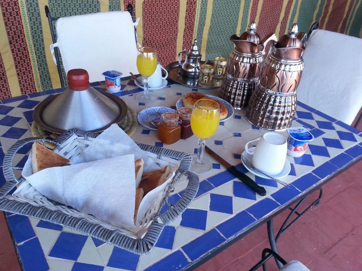 Dar Ilyana Hotel Ait Tiourhza Eksteriør billede